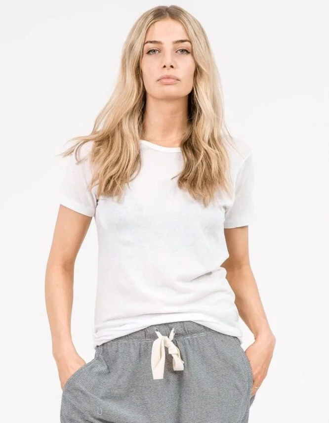 girl wearing t shirt